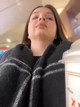 KrisMagnoly online show from February 18, 5:42 pm