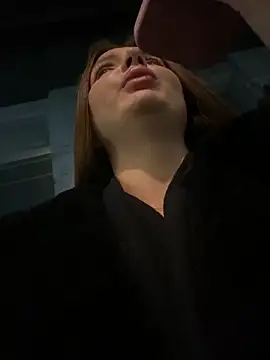 KrisMagnoly online show from November 8, 4:32 pm