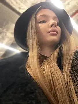 KrisMagnoly online show from February 23, 4:29 pm