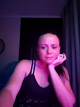 MrsBunnyBum online show from April 7, 5:37 pm