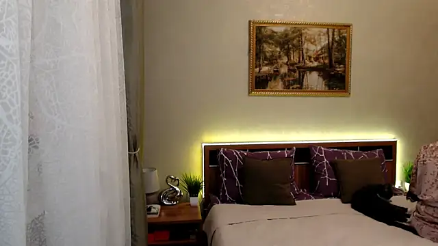 sensualEmilia online show from April 16, 9:39 pm