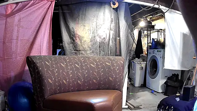 Snapshot of cum4calvin chatting on March 15, 3:37 pm cum4calvin online show from March 15, 3:37 pm