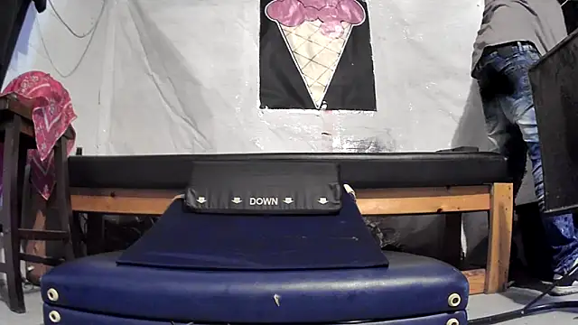 cum4calvin online show from June 11, 7:05 am