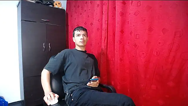 Snapshot of Deiby_casas chatting on October 19, 2:25 am Deiby casas online show from October 19, 2:25 am