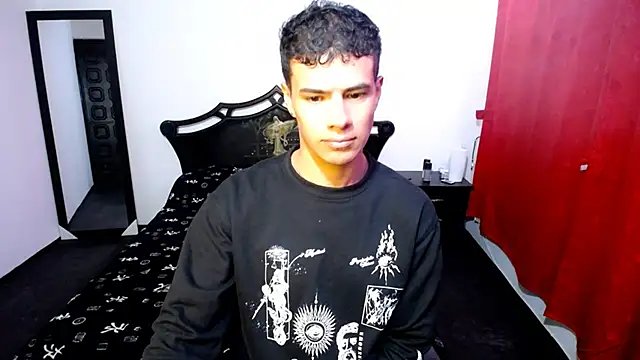 Snapshot of Deiby_casas chatting on March 7, 3:40 am Deiby casas online show from March 7, 3:40 am