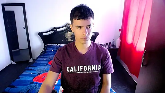 Snapshot of Deiby_casas chatting on February 25, 6:01 pm Deiby casas online show from February 25, 6:01 pm