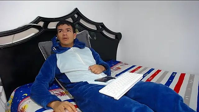 Snapshot of Deiby_casas chatting on October 29, 10:25 am Deiby casas online show from October 29, 10:25 am