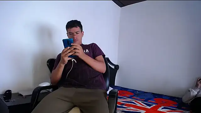 Snapshot of Deiby_casas chatting on September 10, 7:13 pm Deiby casas online show from September 10, 7:13 pm