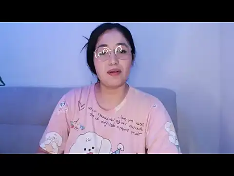 YummymeowW online show from May 15, 2:37 pm