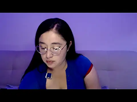 Snapshot of YummymeowW chatting on March 21, 2:46 am YummymeowW online show from March 21, 2:46 am