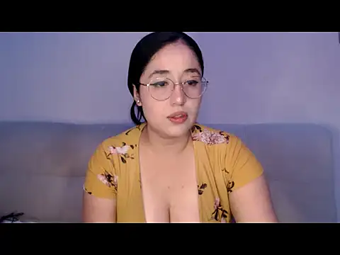 YummymeowW online show from April 19, 2:45 am