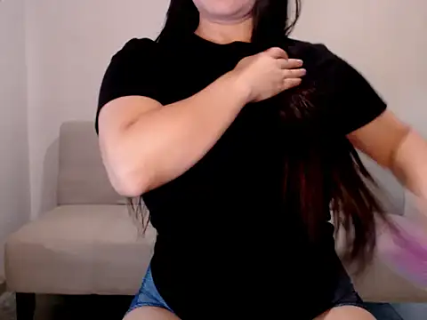 YummymeowW online show from June 17, 9:57 pm
