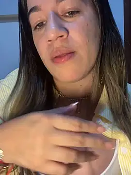 Antonellachic73 online show from October 11, 12:44 am