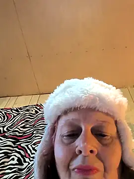 davisdesiresxh online show from November 14, 3:15 pm