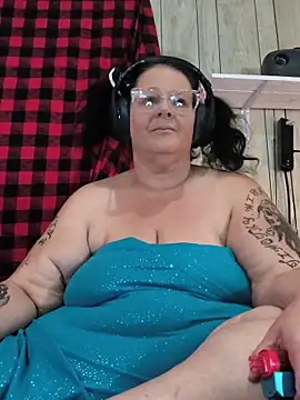 davisdesiresxh online show from September 17, 2:30 pm