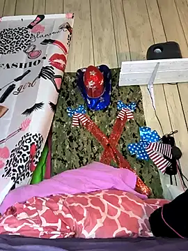 davisdesiresxh online show from February 25, 4:25 pm