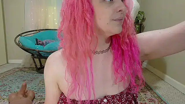 Snapshot of Emihaze chatting on July 5, 2:38 am Emihaze online show from July 5, 2:38 am