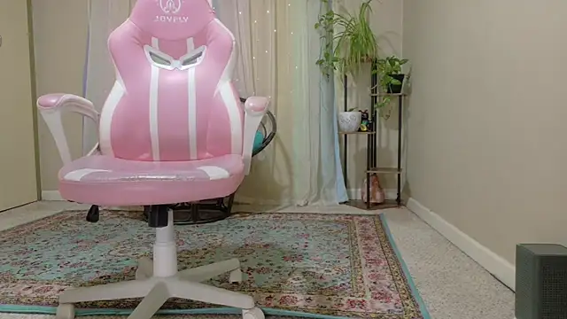 Emihaze online show from March 24, 5:13 pm