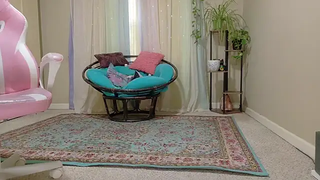 Emihaze online show from April 10, 4:36 pm