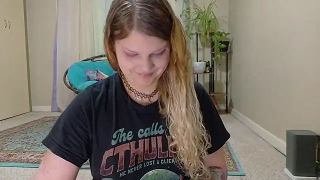 Emihaze online show from March 28, 4:19 pm