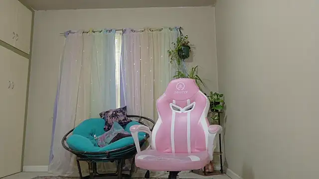 Emihaze online show from February 28, 7:24 pm