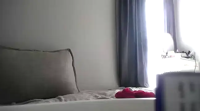 RoyalNerfititi online show from December 18, 2:17 pm