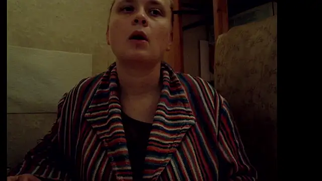 Snapshot of FrumCake chatting on November 1, 6:35 pm FrumCake online show from November 1, 6:35 pm