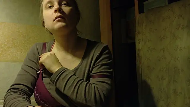 Snapshot of FrumCake chatting on November 15, 10:47 pm FrumCake online show from November 15, 10:47 pm