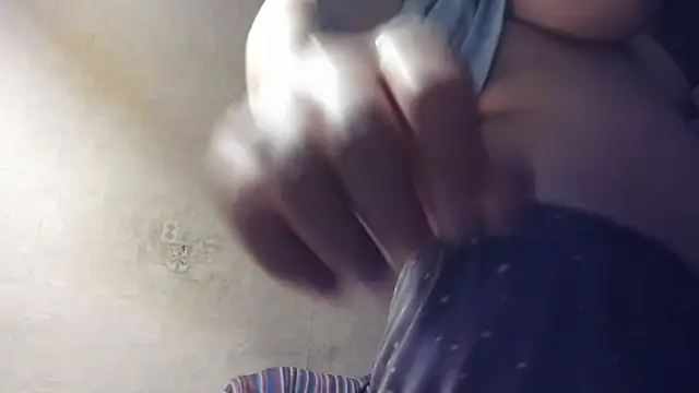 Snapshot of FrumCake chatting on February 8, 2:36 am FrumCake online show from February 8, 2:36 am