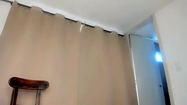 Genesis Sandoval online show from November 23, 6:07 pm