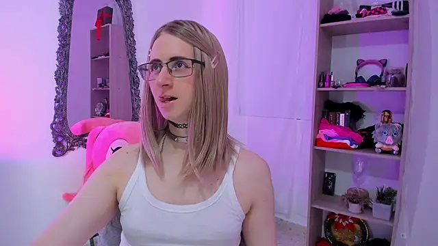 KimberlyJohnsoon online show from January 15, 2:42 pm