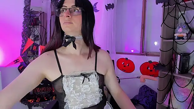 KimberlyJohnsoon online show from October 31, 3:30 pm