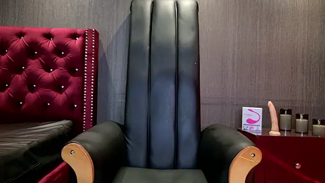 dojacandice online show from March 7, 4:45 pm