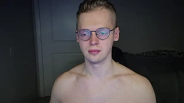 Snapshot of doloresman chatting on February 2, 10:53 pm doloresman online show from February 2, 10:53 pm