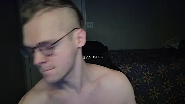 Snapshot of doloresman chatting on February 4, 11:11 pm doloresman online show from February 4, 11:11 pm