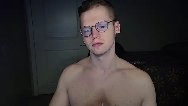 Snapshot of doloresman chatting on February 15, 11:36 pm doloresman online show from February 15, 11:36 pm