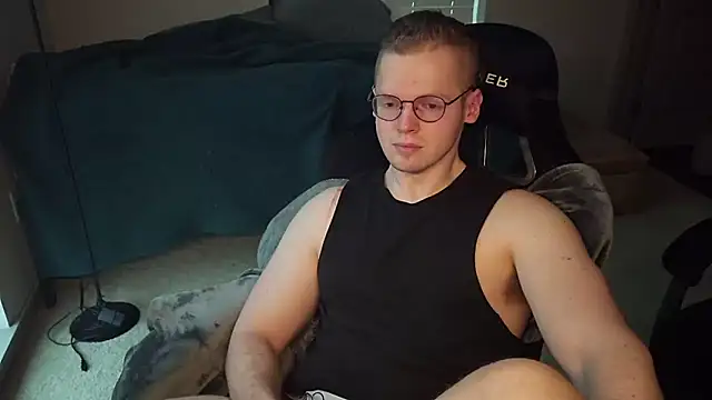 doloresman online show from April 2, 12:07 am