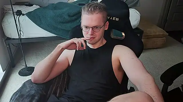 doloresman online show from April 10, 8:49 pm