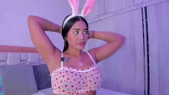 mia hank online show from October 26, 11:54 am