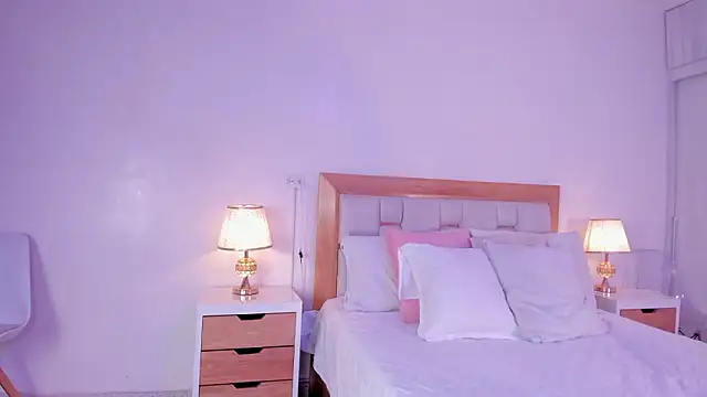 mia hank online show from March 10, 1:15 pm