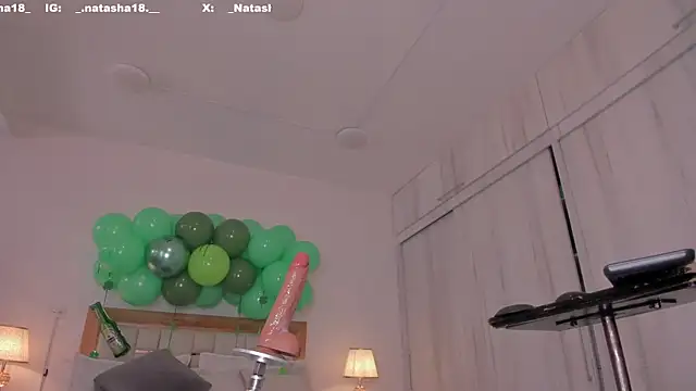 mia hank online show from March 17, 2:56 pm