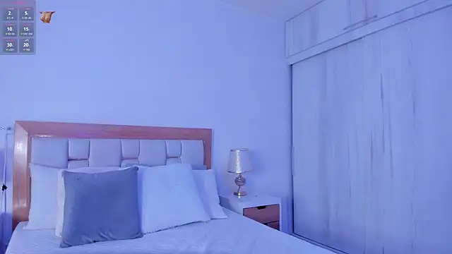 mia hank online show from May 3, 11:47 am