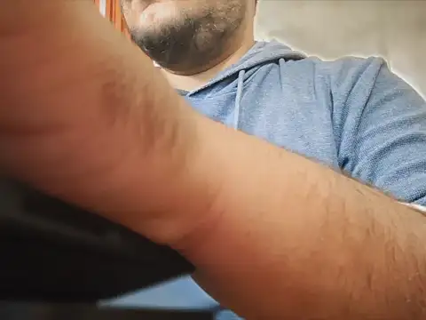 Snapshot of A4h_odin1 chatting on October 13, 7:10 am A4h odin1 online show from October 13, 7:10 am