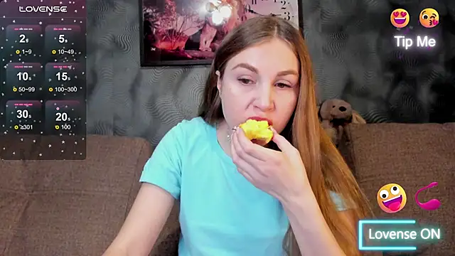 CassieMils online show from November 28, 4:01 am