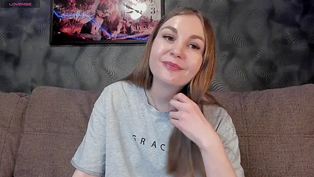 CassieMils online show from February 17, 5:55 pm