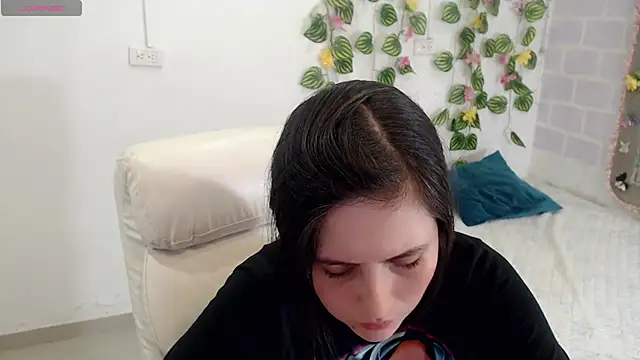 tania sweet   online show from October 24, 6:40 pm