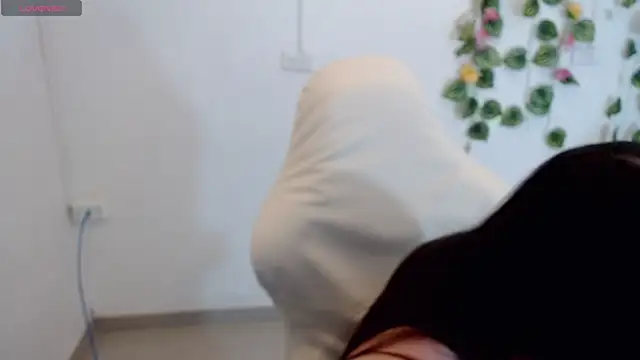 tania sweet   online show from February 26, 6:30 pm