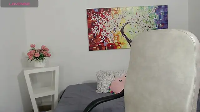 Snapshot of tania_sweet__ chatting on April 23, 6:42 pm tania sweet online show from April 23, 6:42 pm