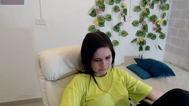 tania sweet   online show from October 6, 4:08 pm