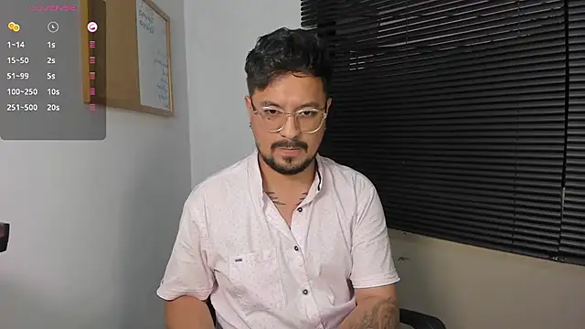 DaviidEvans  online show from December 14, 11:12 pm